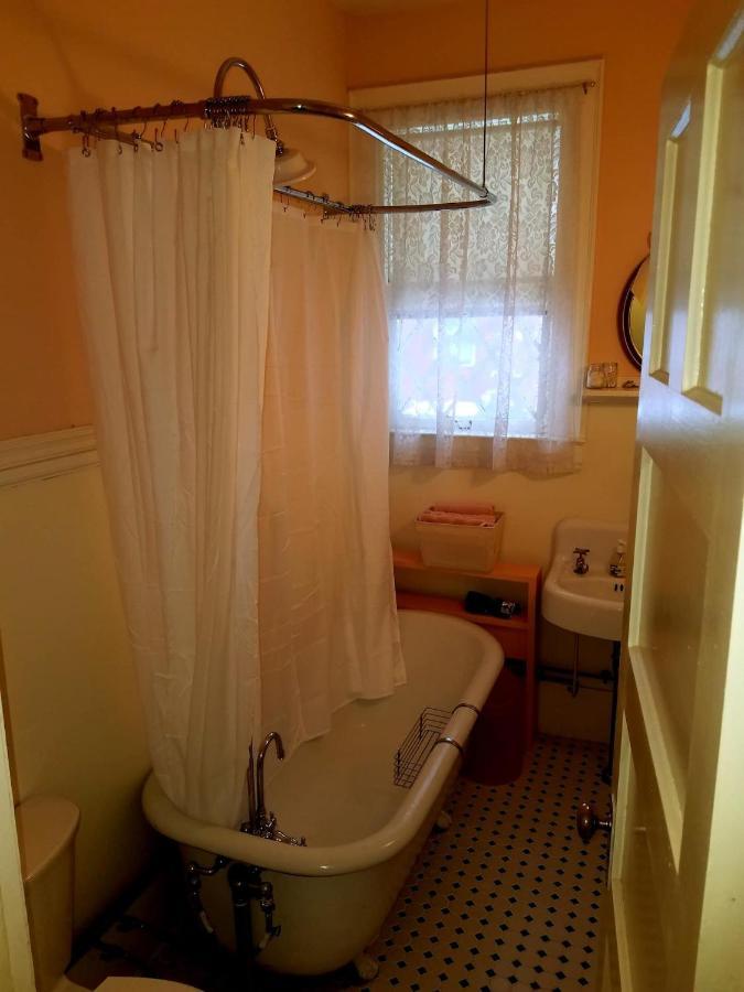 Franklin Manor Bed And Breakfast Саранак Лейк Екстериор снимка