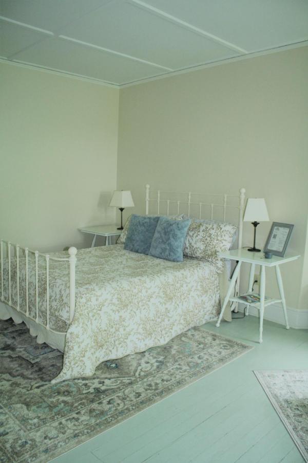 Franklin Manor Bed And Breakfast Саранак Лейк Екстериор снимка