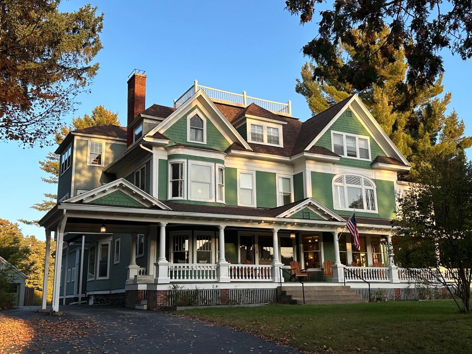 Franklin Manor Bed And Breakfast Саранак Лейк Екстериор снимка